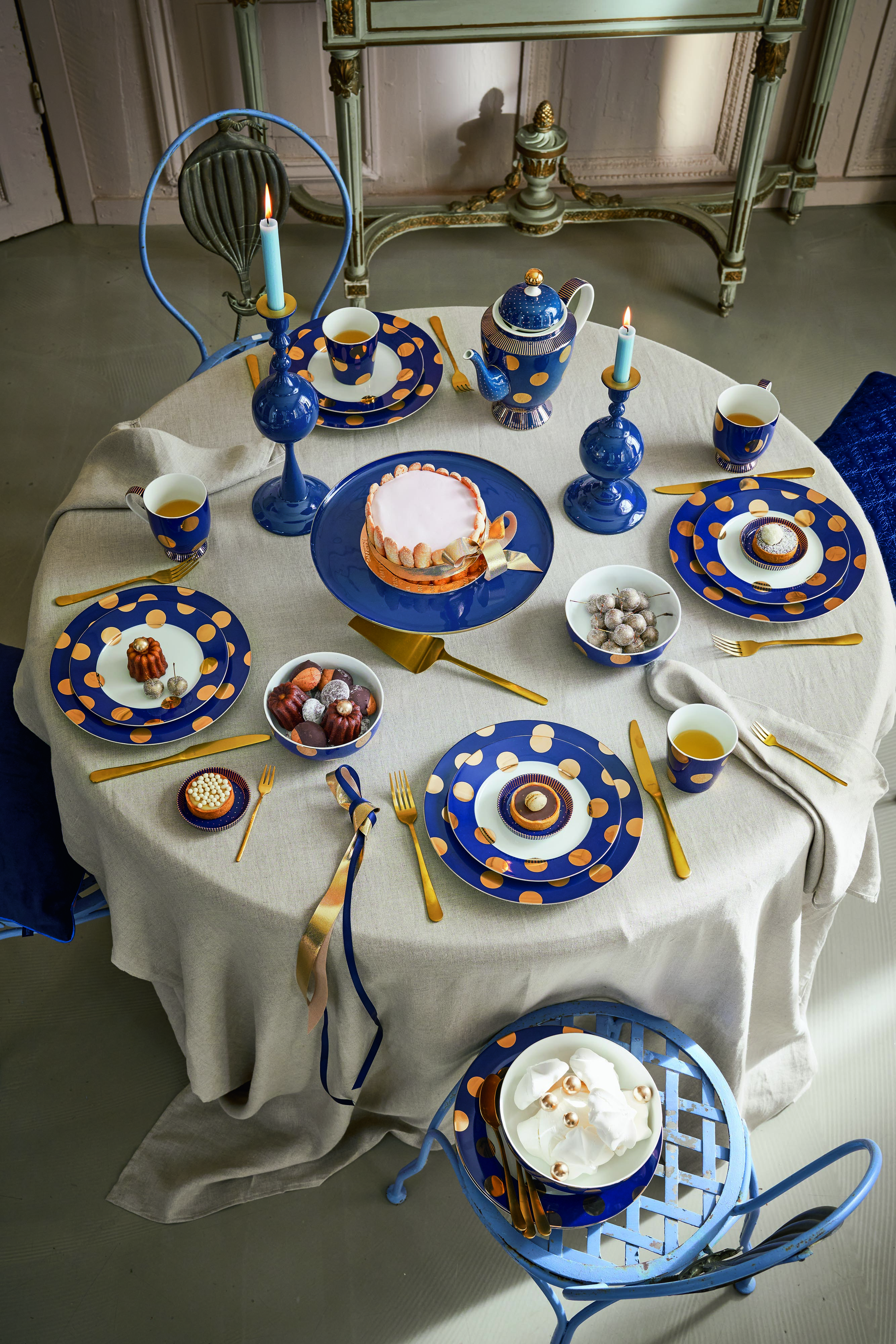 Pip Studio Dot Delight FW2025 Tableware Navy 02